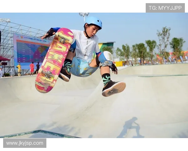 上海滑板队在极限运动联赛中以69分稳居积分榜首位